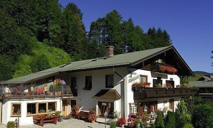 Konigssee Apartment | Ferienwohnung Kehlstein 2 bis 3 Personen, 64 qm, Wohn- und Schlafraum getrennt, Balkon