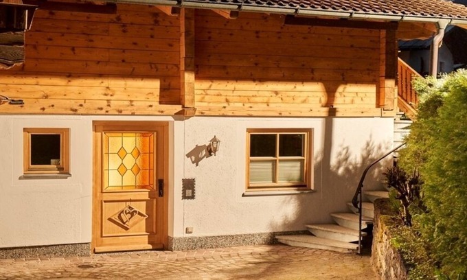 Unterschonau Apartment | Ferienwohnung Kehlsteinblick, 1-2 Personen, 50qm, 1 separates Schlafzimmer, Terrasse