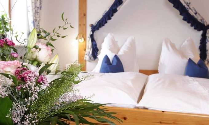 Anger Apartment | Ferienwohnung 1 Hochstaufen, 60qm OG, 2 Schlafräume, Wohnraum m. Küchenzeile,Dusche/WC,Balkon,Sat-TV,WLAN max 5 Personen