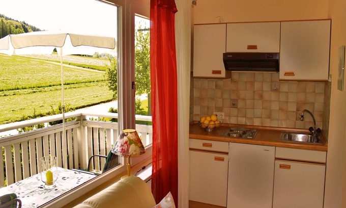 Antwort Apartment | Ferienwohnung, 36 qm Obergeschoss, 1 separates Schlafzimmer