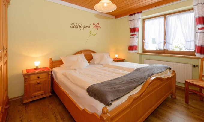 Barnzell Apartment | Ferienwohnung (60qm) am Bauernhof für Familien