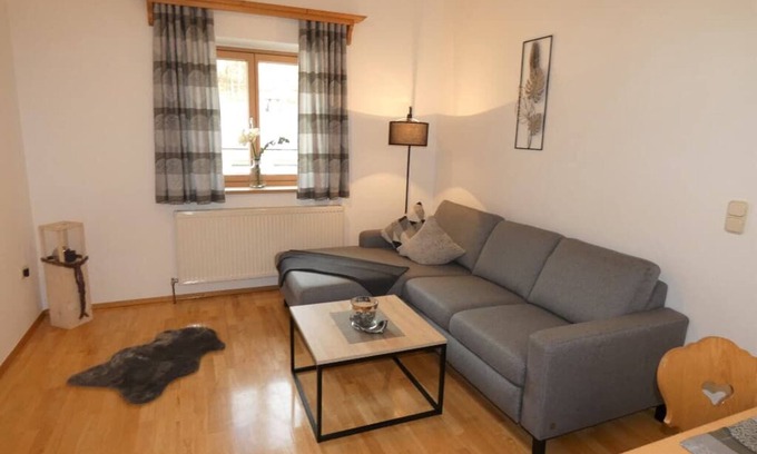 Wildenranna Apartment | Ferienwohnung (60qm) mit Balkon, WLAN und Parkplatz