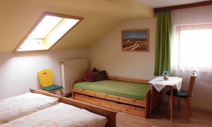Teisendorf Apartment | Ferienwohnung 70 QM, 2-5 Personen, 2 Schlafzimmer, Wohnküche, Bad/WC, Balkon
