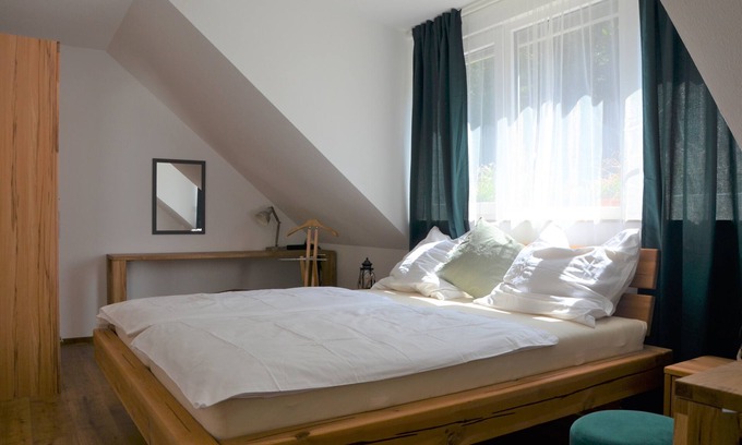 Riedenburg Apartment | Ferienwohnung 77 qm Blick Rabenstein II