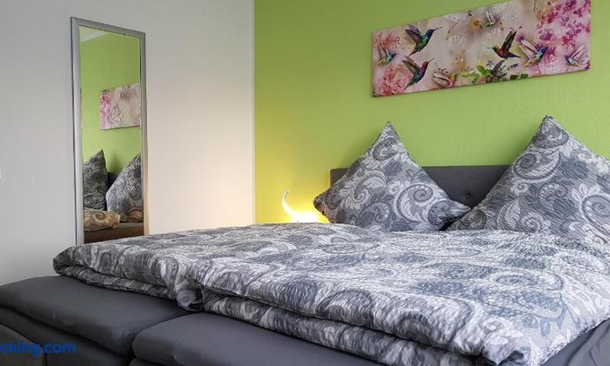 Refrath Apartment | Ferienwohnung Alt-Refrath