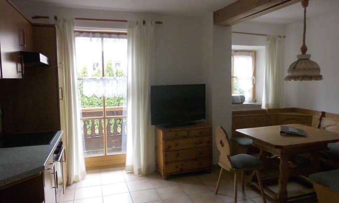 Edling Apartment | Ferienwohnung Alpenmohn