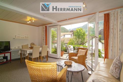 Bad Faulenbach Apartment | Ferienwohnung Alpenrose