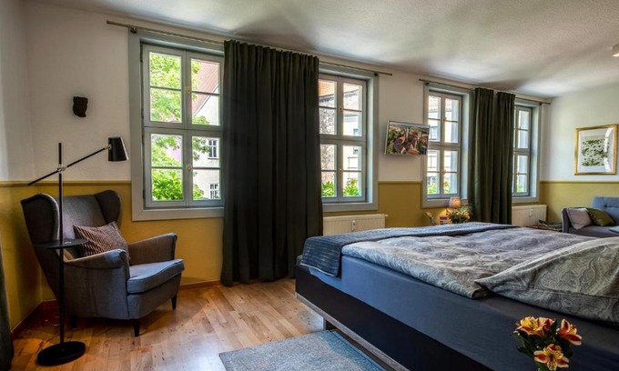 Naumburg Apartment | Ferienwohnung am Dom