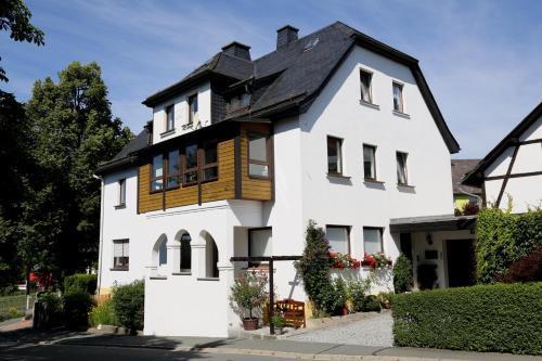 Berg Apartment | Ferienwohnung "Am Eisenbühl"