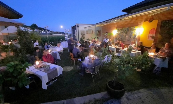 Glatzberg House | Ferienwohnung am Künstler-bauernhof - Malerwinkl - Kunsthotel Wirtshaus & Vinothek