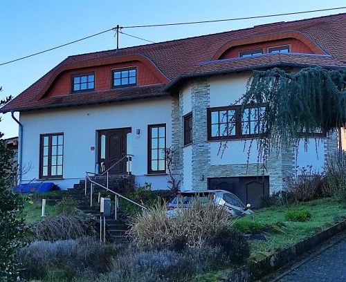 Weiskirchen Apartment | Ferienwohnung am Zweitälerweg
