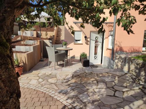 Rinnthal Apartment | Ferienwohnung An der Korkeiche