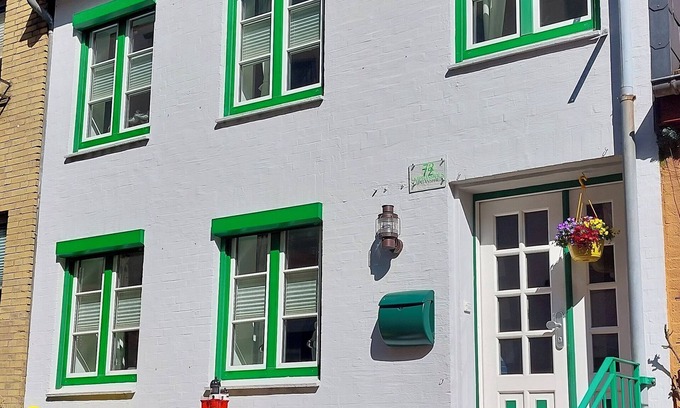 Flensburg Apartment | Ferienwohnung Ankerplatz für 4 Personen im Historischen Kapitänshaus