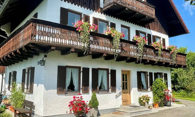 Peissenberg Apartment | Ferienwohnung/app. für 3 Gäste mit 65m² in Peißenberg