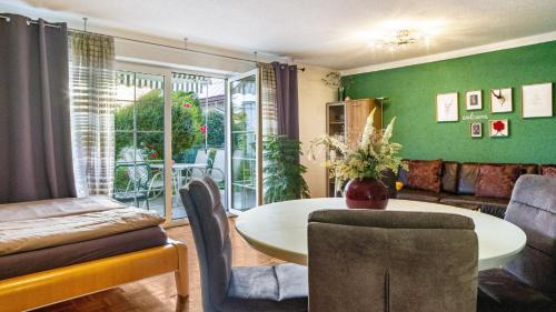 Munzingen Apartment | Ferienwohnung Arenda