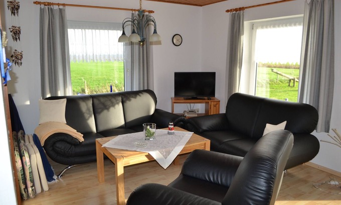 Poppenbull Apartment | Ferienwohnung auf dem Ferienhof Nickelswarft 2 in Poppenbüll für 2-6 Personen