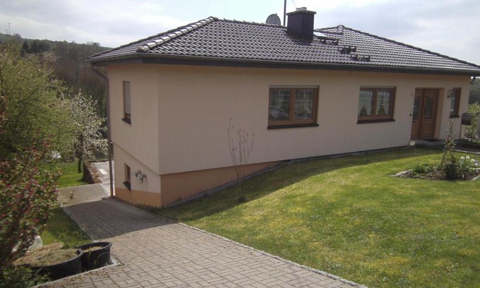 Olk Apartment | Ferienwohnung Barzen