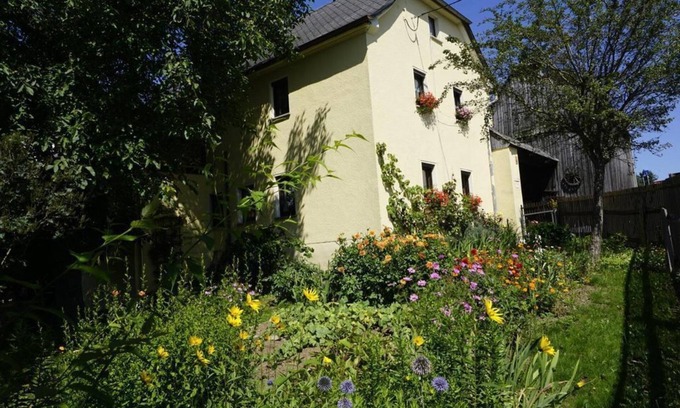 Weischlitz Apartment | Ferienwohnung Blick Wasserschloß - Appartement/fewo, Bad, WC