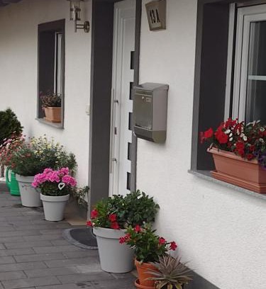 Nettersheim Apartment | Ferienwohnung Blumenparadies