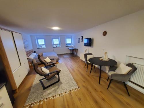 Maikammer Apartment | Ferienwohnung Blumenstiel