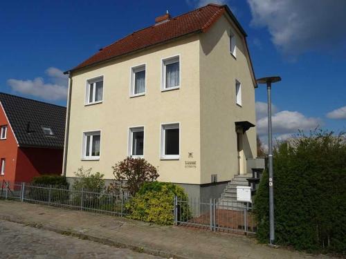 Neubrandenburg Apartment | Ferienwohnung Brinkstr