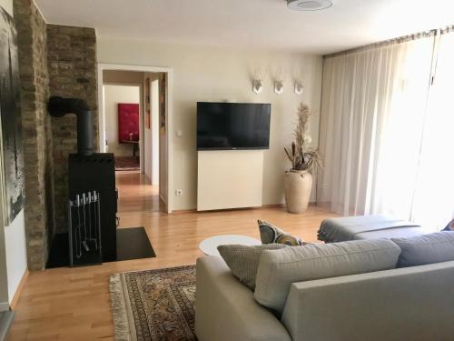 Gammelsbach Apartment | Ferienwohnung Burg Freienstein Blick mit Sauna