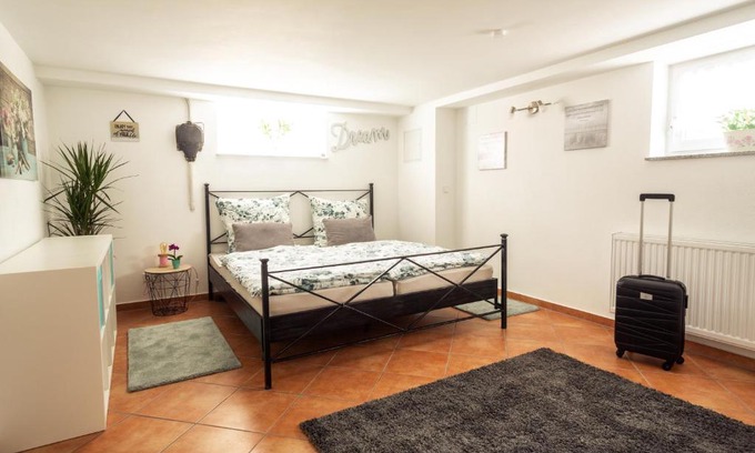 Seeheim-Jugenheim Apartment | Ferienwohnung Casa Sophia