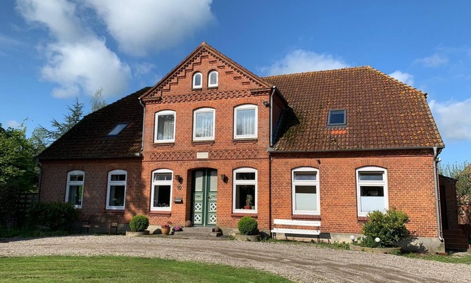 Gremersdorf Apartment | Ferienwohnung "claas" auf dem Bauernhof Tamm