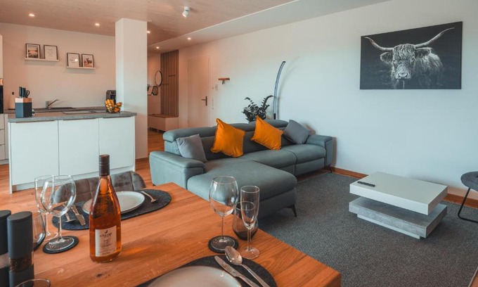 Uehlingen-Birkendorf Apartment | Ferienwohnung Steinablick mit großem Balkon & Garage
