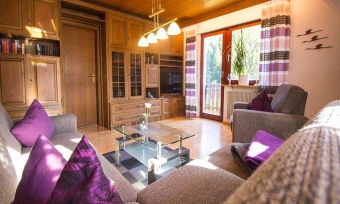 Oppenau Apartment | Ferienwohnung mit 100qm, 2 Schlafzimmer, max. 5 Personen