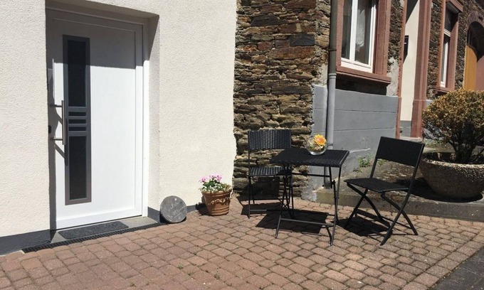 Zeltingen-Rachtig Apartment | Ferienwohnung Althoff