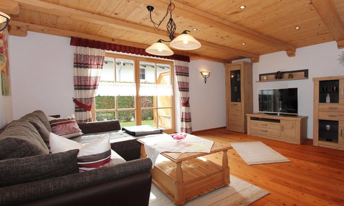 Stanggaß Apartment | Ferienwohnung für 1 - 2 Pers., Wohnzimmer, Schlafzimmer, Küche, Du/wc, Balkon