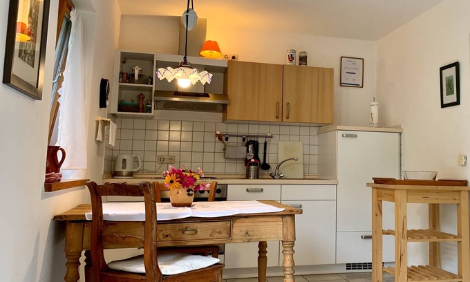 Frasdorf Apartment | Ferienwohnung für 2 Personen, 40 qm, Erdgeschoss, Wohn/Schlafraum mit Kochnische, Bad DU/WC