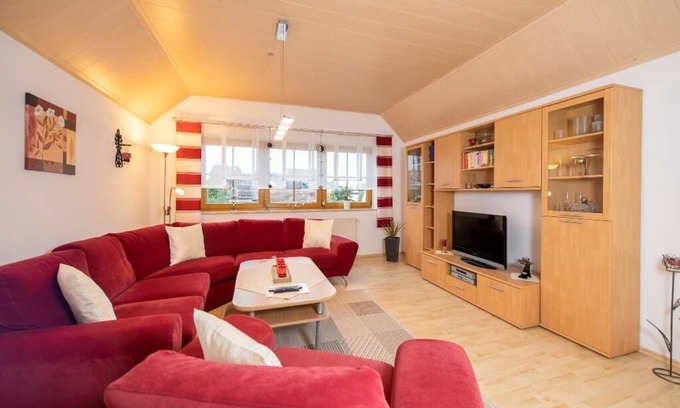 Moosbach Apartment | Ferienwohnung für 5 Personen mit Balkon
