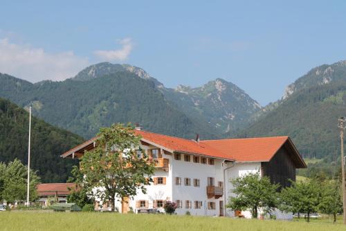 Maxlrain House | Ferienwohnung Fischerhof