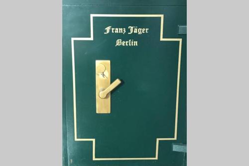 Gutzkow Apartment | Ferienwohnung Franz Jäger Berlin