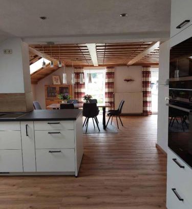 Langdorf Apartment | Ferienwohnung Gartenblick