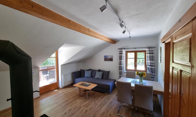 Eisenbergeramt Apartment | Ferienwohnung Gschwendt