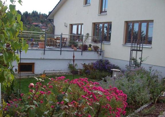 Rabenstein Apartment | Ferienwohnung Haus Hollerbusch