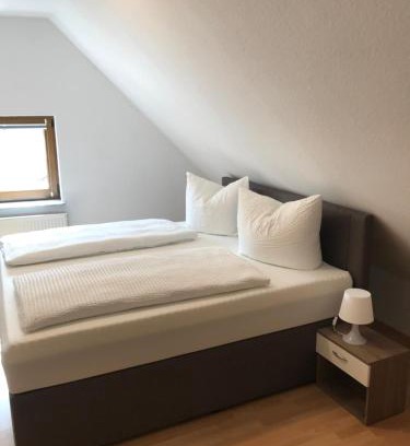 Holzkirchen Apartment | Ferienwohnung Haus Maja