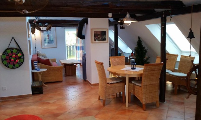 Fedderwardersiel Apartment | Ferienwohnung HENKEL