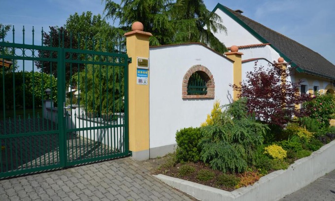 Pottenhofen Apartment | Ferienwohnung Herrmann Pottenhofen