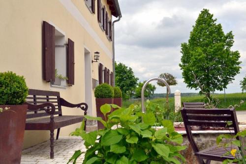 Baiersdorf Apartment | Ferienwohnung Hoacherer-Hof