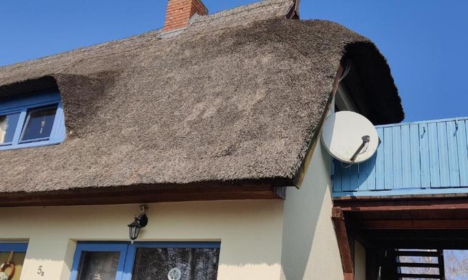 Ostseebad Wustrow Apartment | Ferienwohnung im Rohrdachhaus