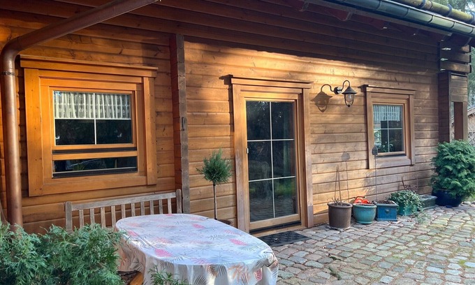 Wandlitz Apartment | Ferienwohnung im Holzhaus, 5-10 Min. vom Schönen Wandlitzsee Entfernt