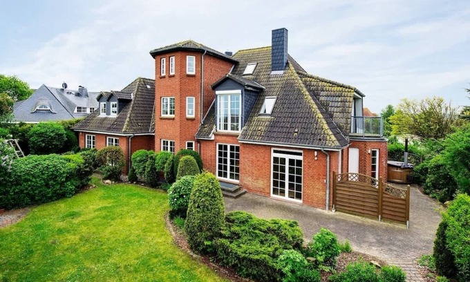 Klein Bollhagen Apartment | Ferienwohnung im Poolhaus mit Ostseeblick