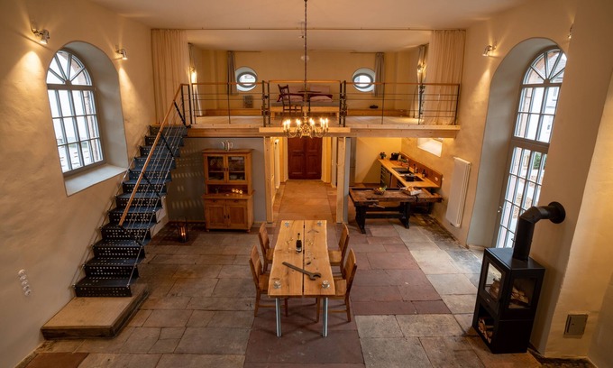 Altleiningen House | Ferienwohnung in Einer Denkmalgeschützten Kirche