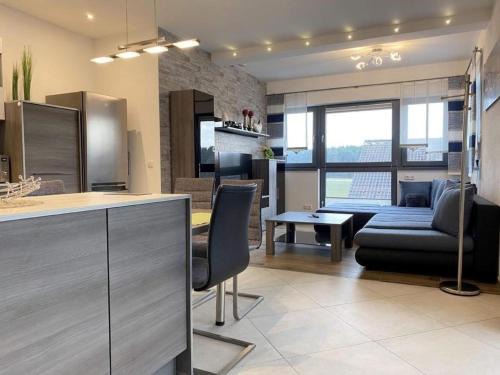 Wackersdorf Apartment | Ferienwohnung in Heselbach mit Grill, Whirlpool und Garten