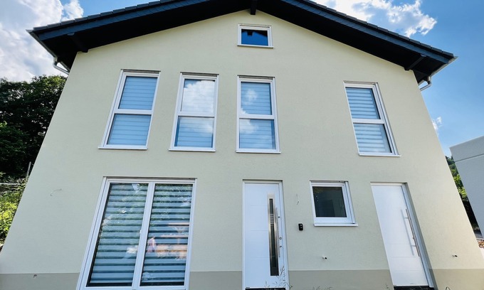 Luxem Apartment | Ferienwohnung in Wittlich, Ruhig, Sauber, Hell 73m²