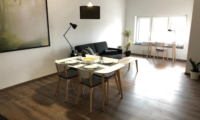 Schmelz Apartment | Ferienwohnung Kirschholz
